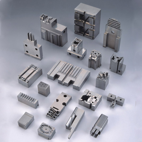 Custom Precision Plastic Injection Molding Parts Auto Connector Mold Cavity Inserts +/0.005mm